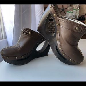 Insane Cutout Brown Clogs